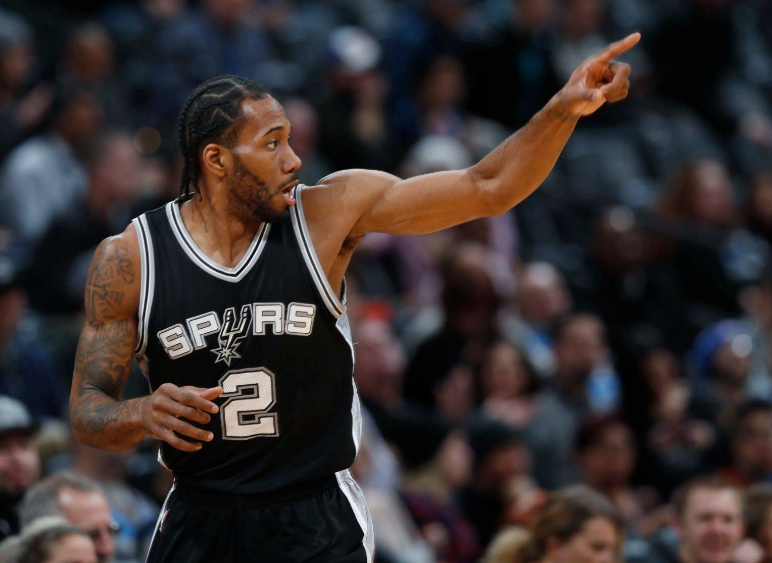 南宫体育-包含圣安东尼奥马刺迎CBA季后赛关键赛，转会期刷新队史纪录，目标明确，临场指挥获称赞的词条