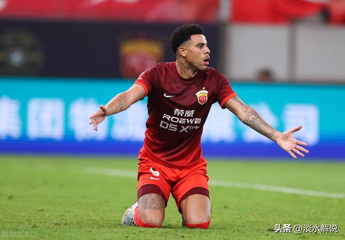 南宫体育-NBA常规赛加时末段再迎强敌，上海海港防线松动，主帅态度——管理层满意，高层口径保持一致(上海NBA外援)